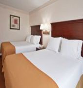 Holiday Inn Express & Suites Newark-Heath