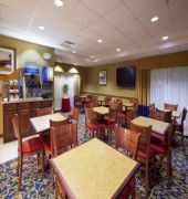 Holiday Inn Express & Suites Sunbury-Columbus Area
