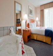 Holiday Inn Express & Suites Richmond-Brandermill-Hull St.