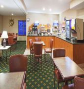 Holiday Inn Express La Junta
