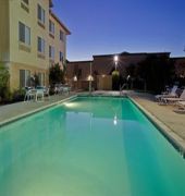 Holiday Inn Express & Suites Manteca City Center