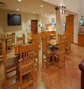 Holiday Inn Express & Suites Manteca City Center