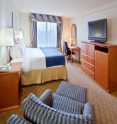 Holiday Inn Express & Suites Tacoma