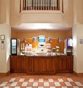Holiday Inn Express Hotel & Suites Milton East I-10