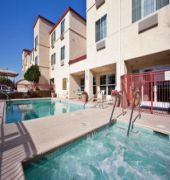 Holiday Inn Express & Suites Tracy