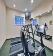 Holiday Inn Express & Suites Cadillac