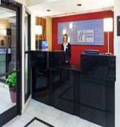 Holiday Inn Express & Suites Knoxville-North-I-75 Exit 112