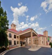 Holiday Inn Express Waynesboro - Route 340