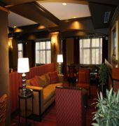 Holiday Inn Express & Suites