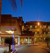 Hotel XOLA Trademark Collection by Wyndham