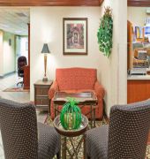 Holiday Inn Express Fort Campbell - Oak Grove