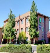 Holiday Inn Express Hotel & Suites Raton