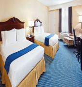Holiday Inn Express Hickory-Hickory Mart