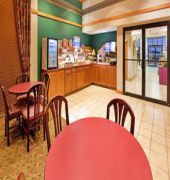 Holiday Inn Express Marshfield (Springfield Area)