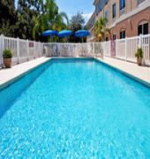 Holiday Inn Express & Suites Tavares - Leesburg
