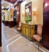 Holiday Inn Express & Suites Texarkana