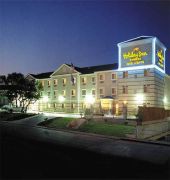 Holiday Inn Express & Suites San Antonio-Airport North