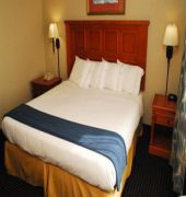 Clarion Suites Conference Center near I-95