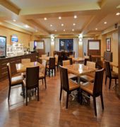 Holiday Inn Express & Suites Belmont