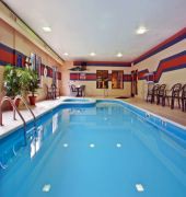 Holiday Inn Express & Suites Dayton-Centerville