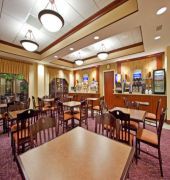 Holiday Inn Express & Suites Dayton-Centerville