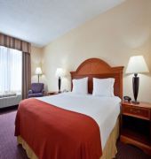 Holiday Inn Express & Suites Dayton-Centerville