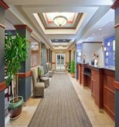 Holiday Inn Express & Suites Ashland