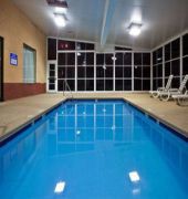 Holiday Inn Express & Suites Hiawassee