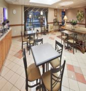 Holiday Inn Express Hotel & Suites Laurinburg