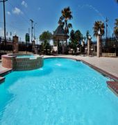 Holiday Inn Express & Suites Lake Charles