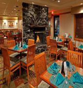 Holiday Inn Resort Lake George-Turf