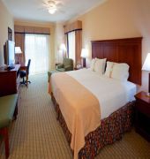 Holiday Inn Resort Lake George-Turf