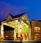 Holiday Inn Resort Lake George-Turf