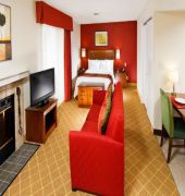 Hawthorn Suites by Wyndham St. Louis Westport Plaza
