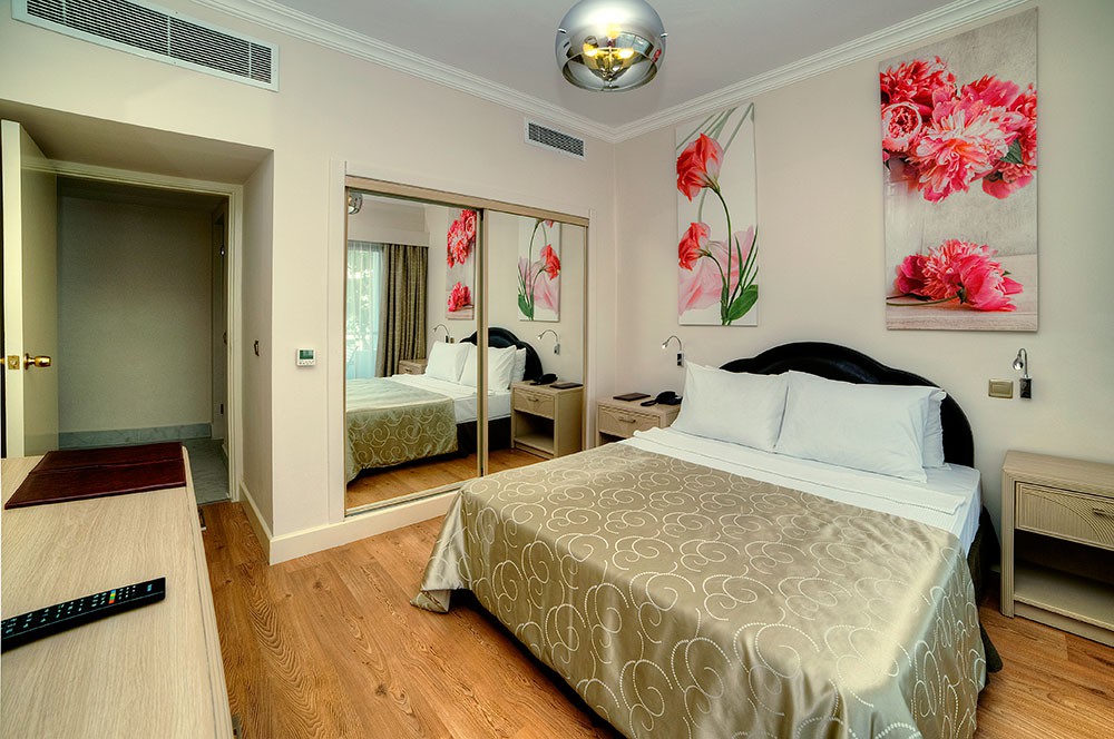 Jasmine Court Hotel And Casino