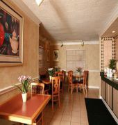 Rodeway Inn & Suites