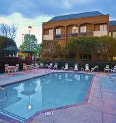Comfort Suites