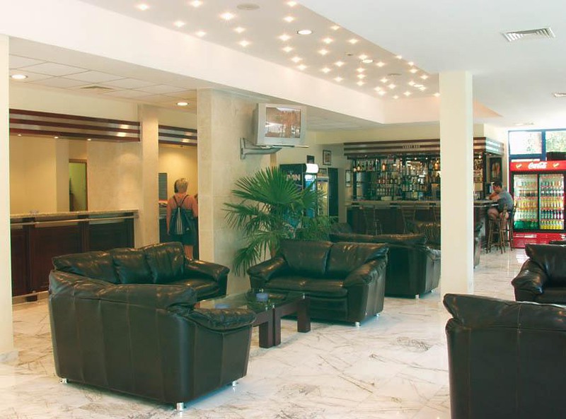 Holiday Park Hotel