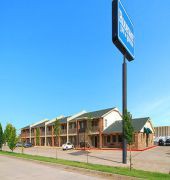 Rodeway Inn & Suites
