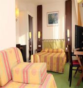 61 Paris Nation Hotel