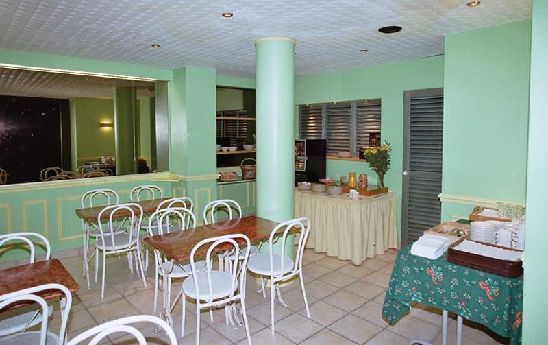 61 Paris Nation Hotel