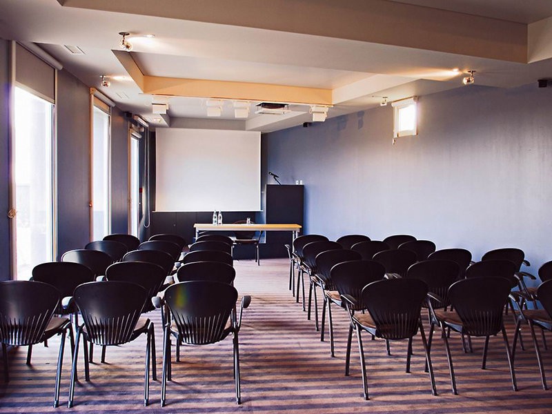 OnlySuites Paris Charles De Gaulle