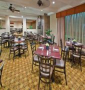 Holiday Inn Columbus-North I-185