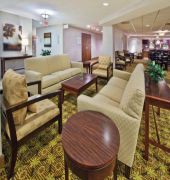 Holiday Inn Columbus-North I-185