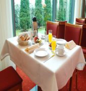 Express By Holiday Inn