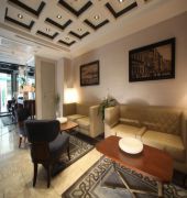 La Villa Hotel