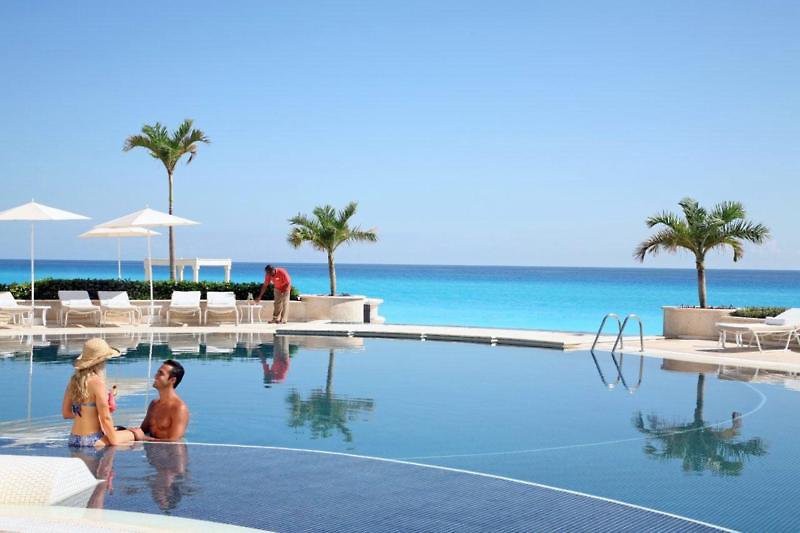 Sandos Cancun Luxury Resort