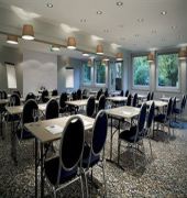 Hôtel Kyriad Lille Est - Villeneuve D'Ascq