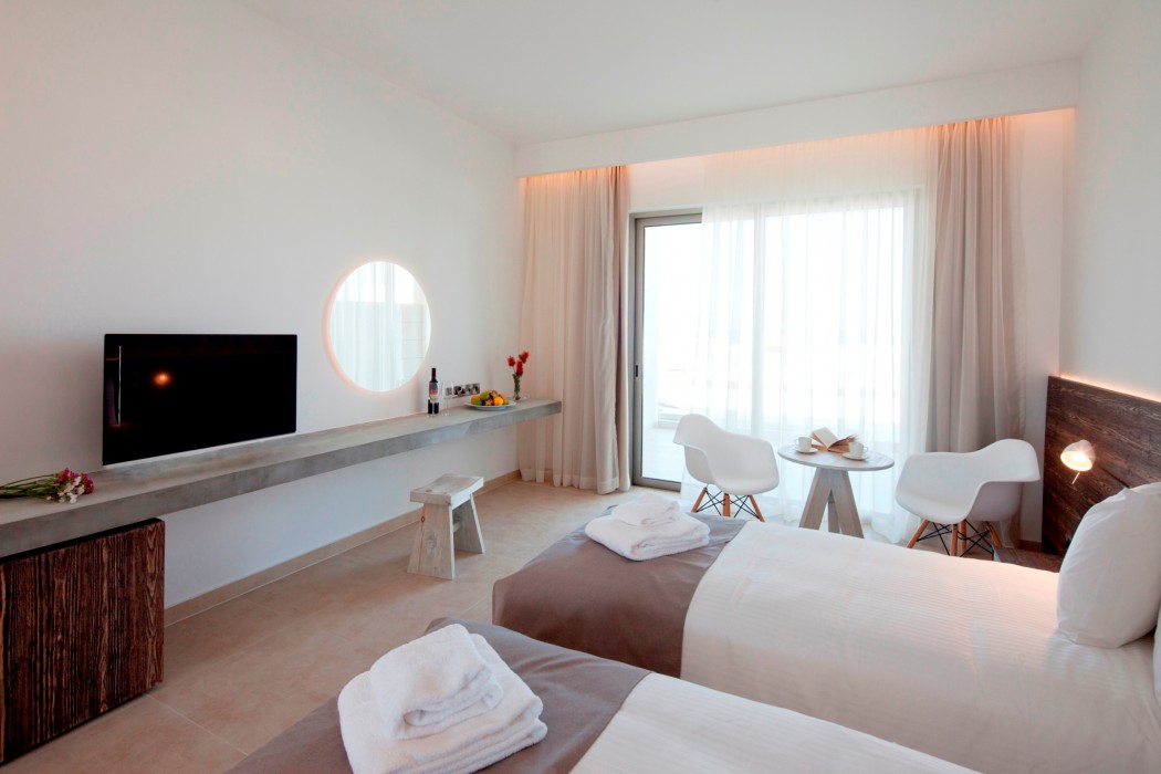 Amphora Hotel & Suites