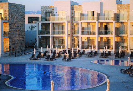 Amphora Hotel & Suites